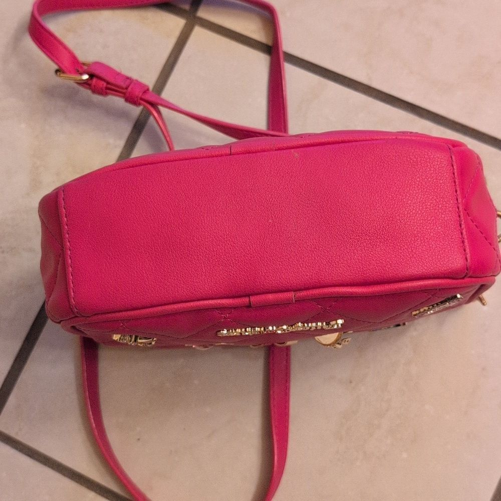 Juicy Couture "Girl Only" Quilted Hot Pink Crossbody With Cute Charms - Picture 8 of 14